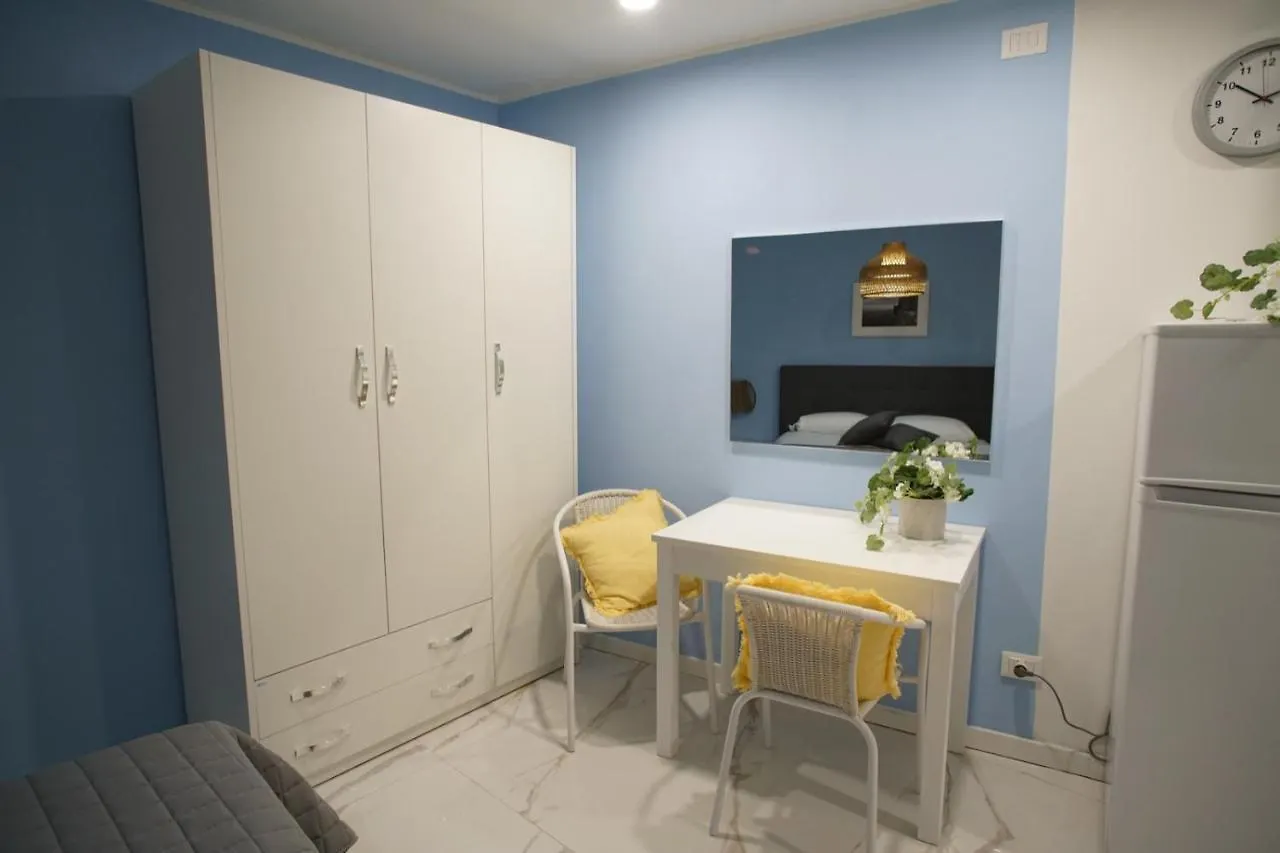 Giata Home Nápoles 0*,  Itália